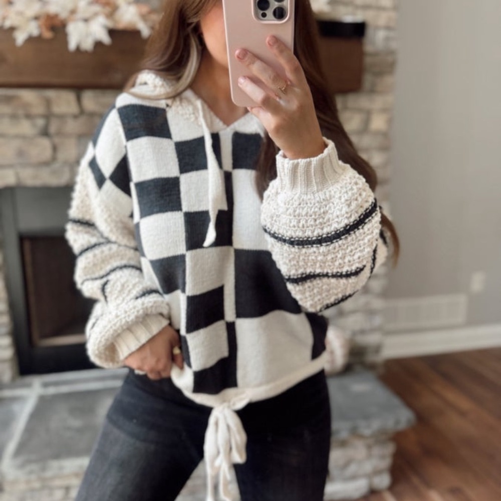 Boutique Checkered Black and White Women's Sweater